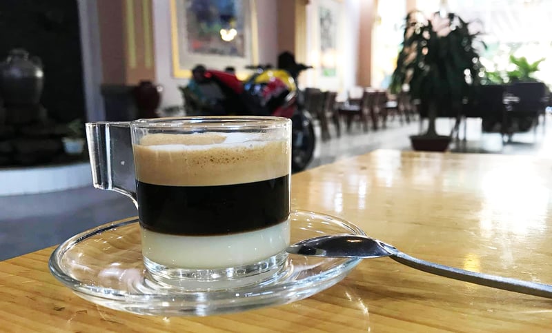 Tuan-Thao-coffee-house-mon-cafe
