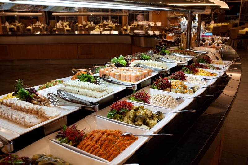 Những món ăn thường thấy trong nhà hàng buffet