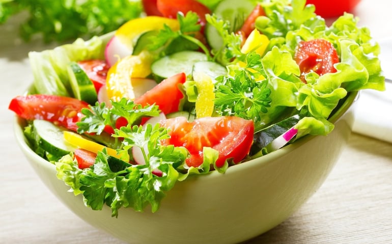 Ngon miệng ngày tết cùng salad rau củ