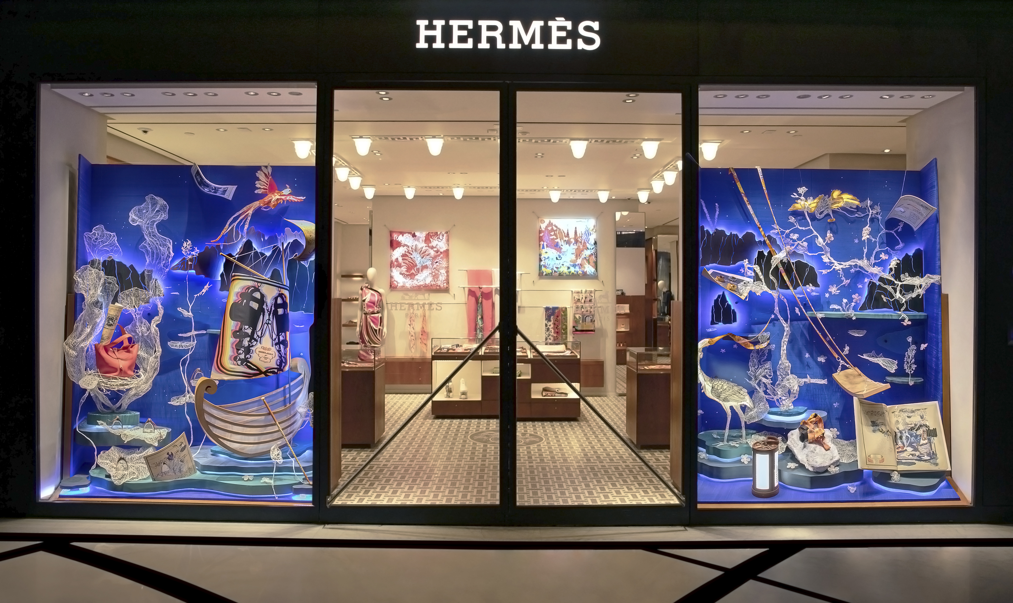 Display windows. Window display 1 содщк. Art display. Новый павильон для Hermès на часовой Ярмарке в Базеле..